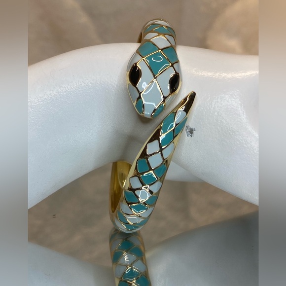 Snake Cuff Bracelet Gold-plated Inlaid Teal & White Enamel Bangle Bracelet sze 8